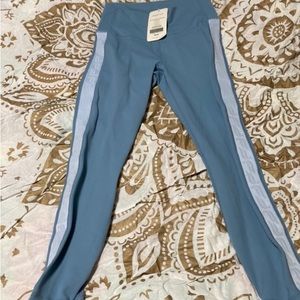Beautiful fabletics leggings size M light blue